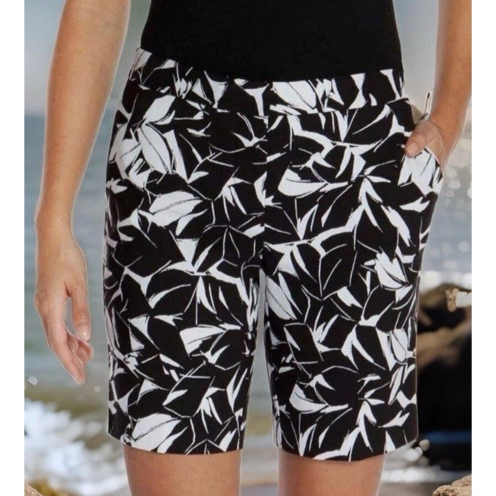 Mario Serrano Italy 12 Comfort Stretch‎ Shorts Floral Black White Boho Beach